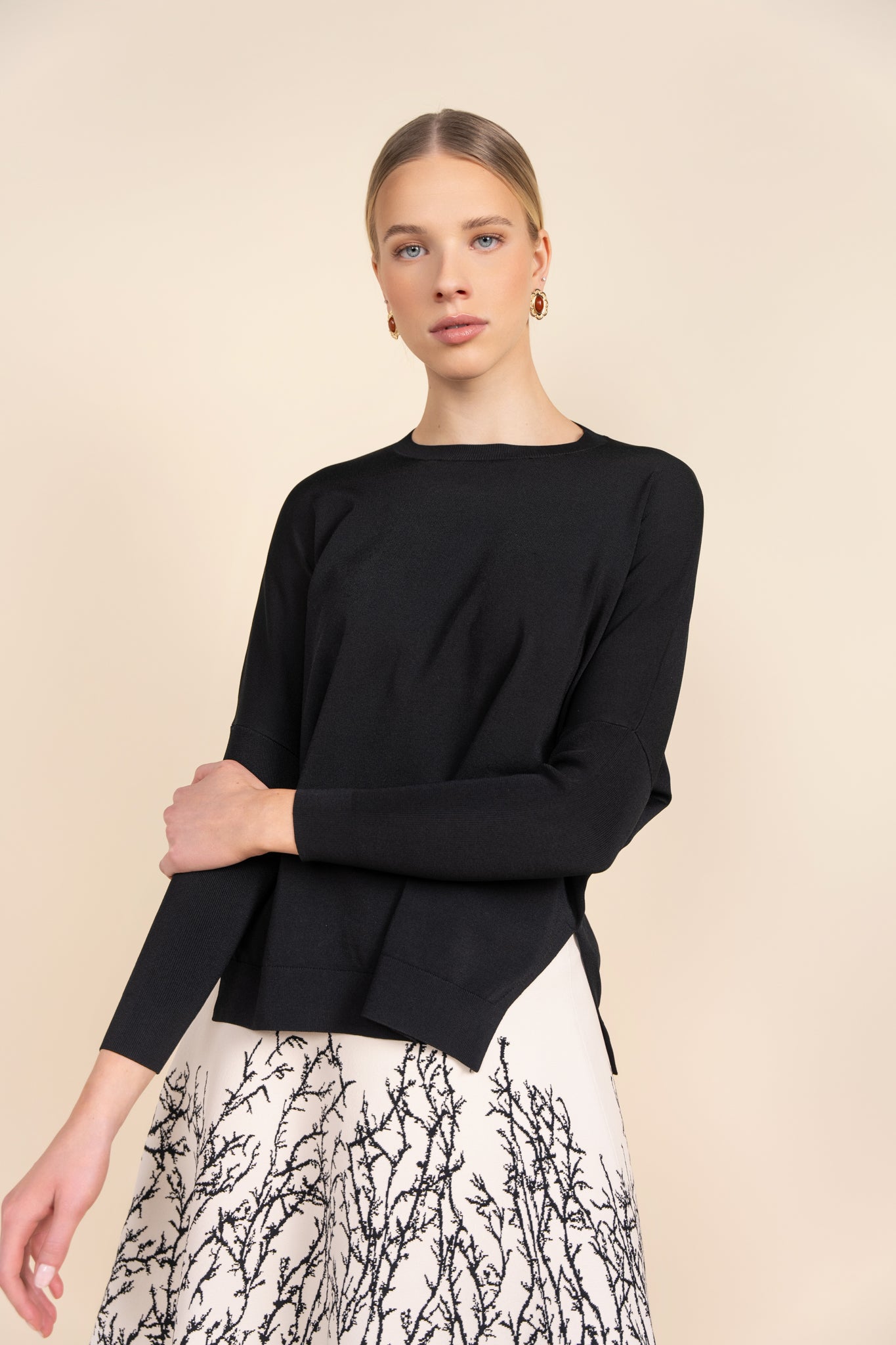 Montia Top in Black