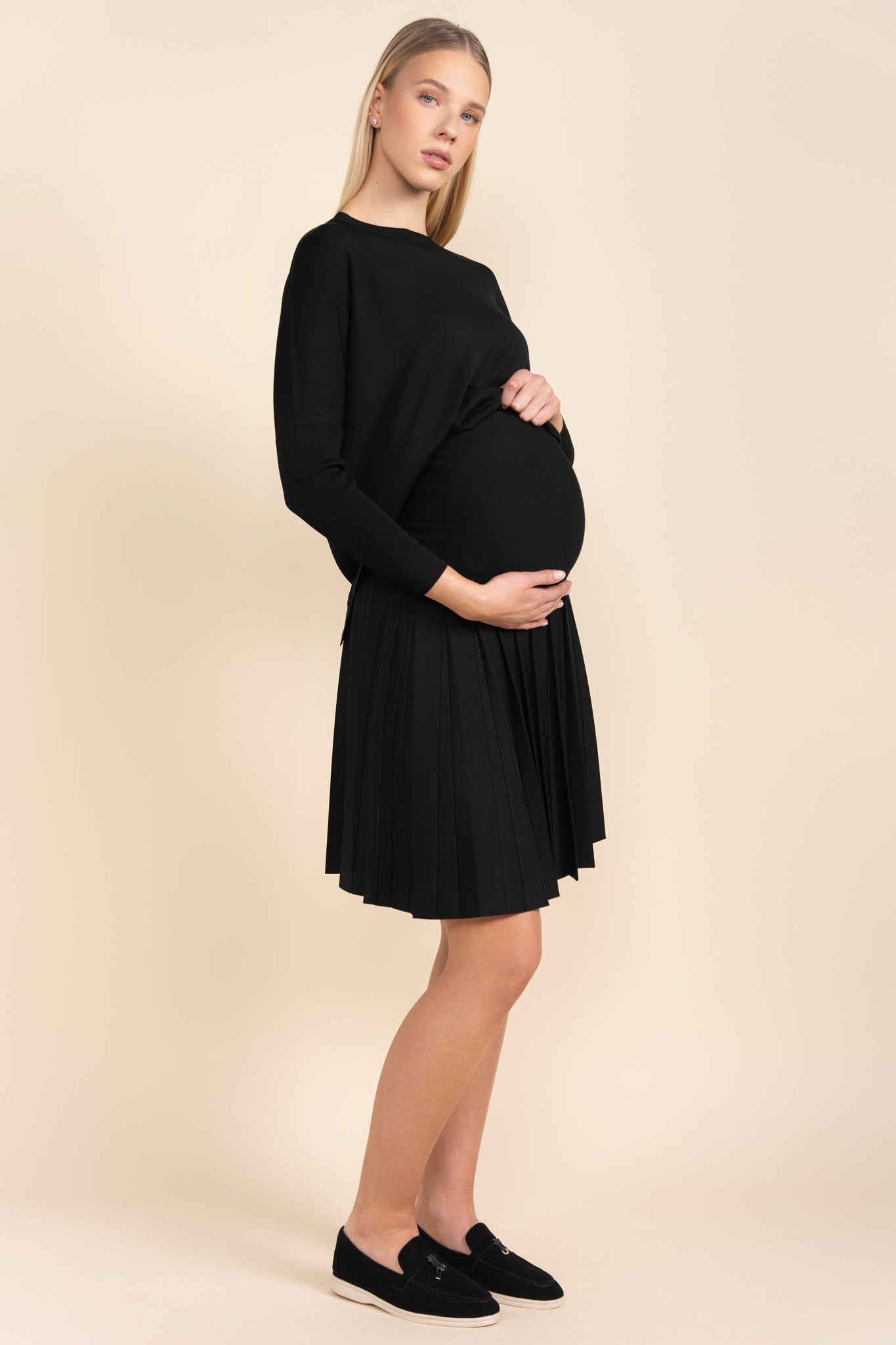 Maternity Infinity Skirt in Black