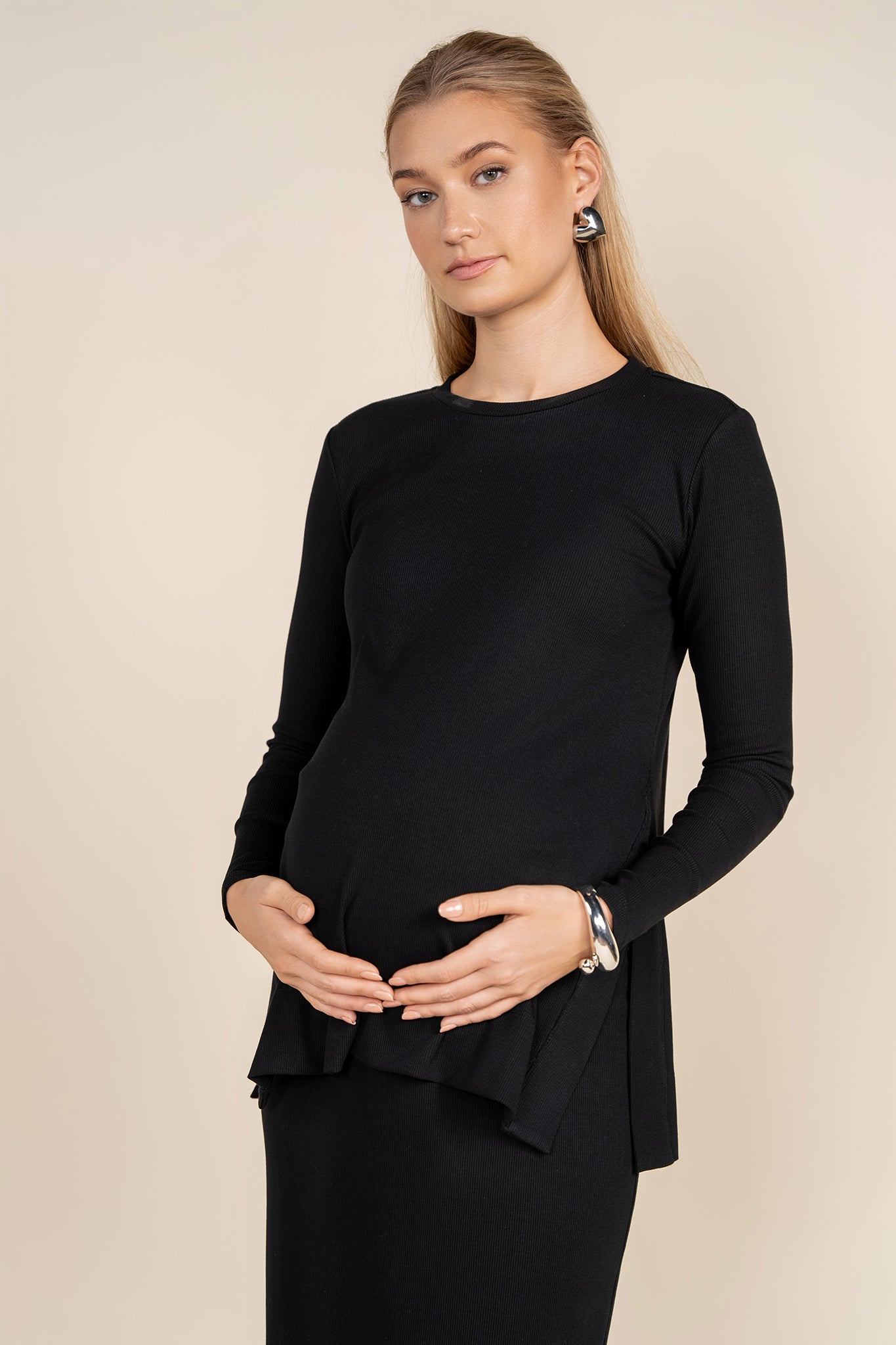 Ventt Maternity Top in Black