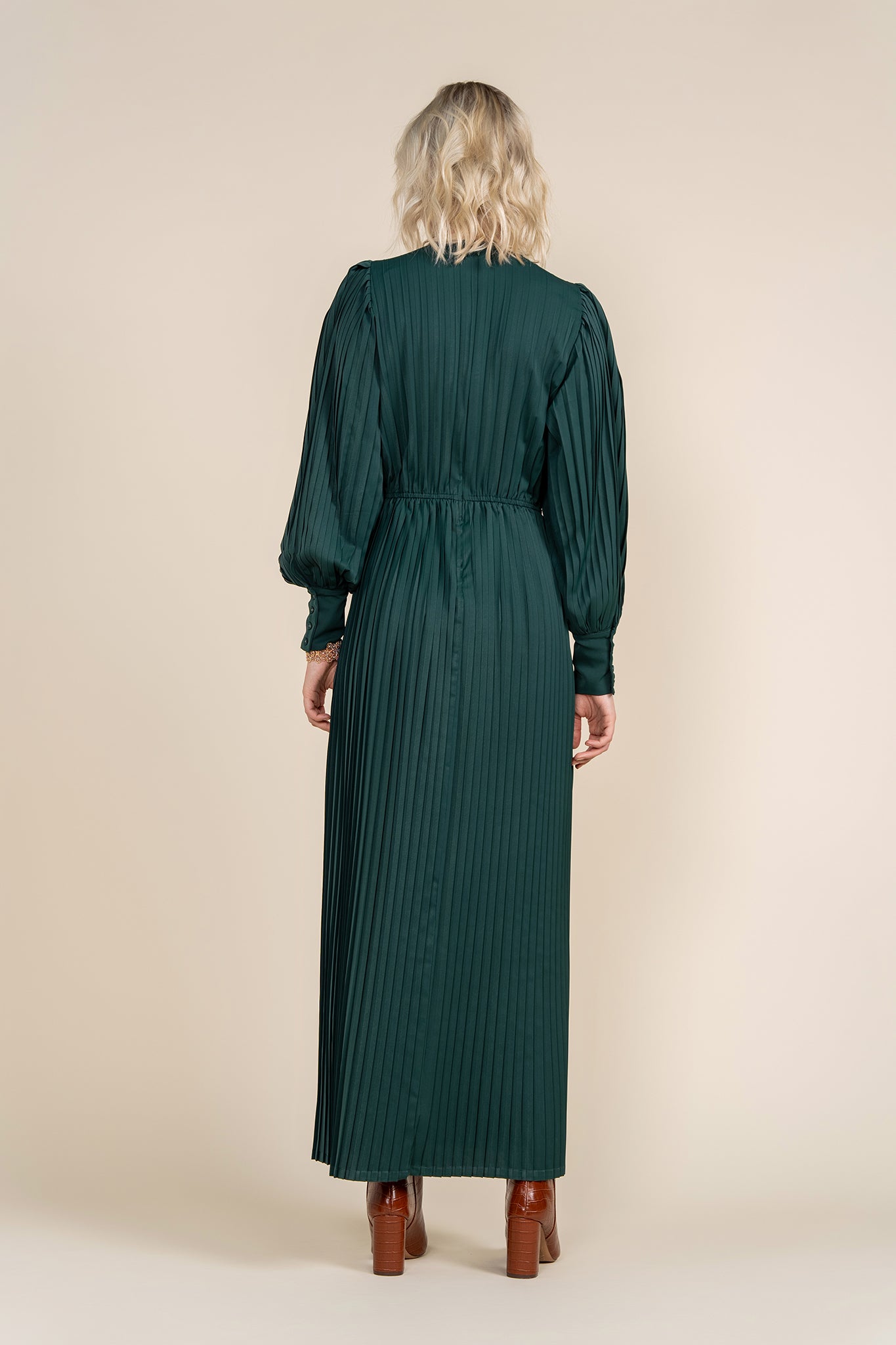 Noire Dress in Emerald